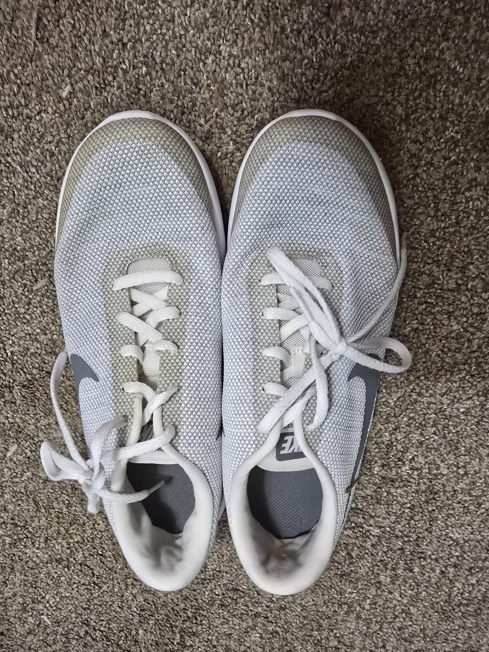 Nike Lightweight White Mesh Sneakers